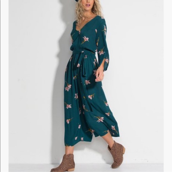 Billabong Pants - Billabong Floral Green Twist Back Jumpsuit Size Small
